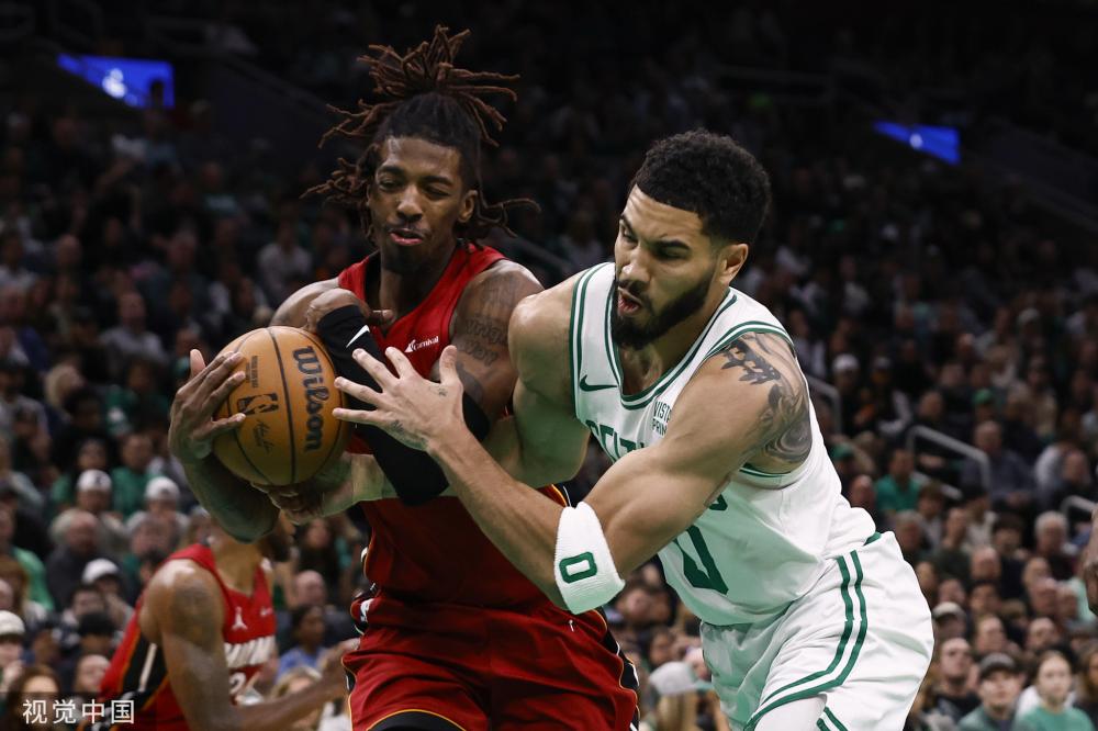 他始终保持 他始终保持